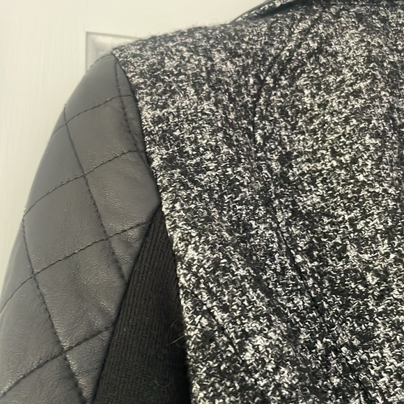 Genuine Leather and Boucle Jacket BCBG M - Picture 4 of 5